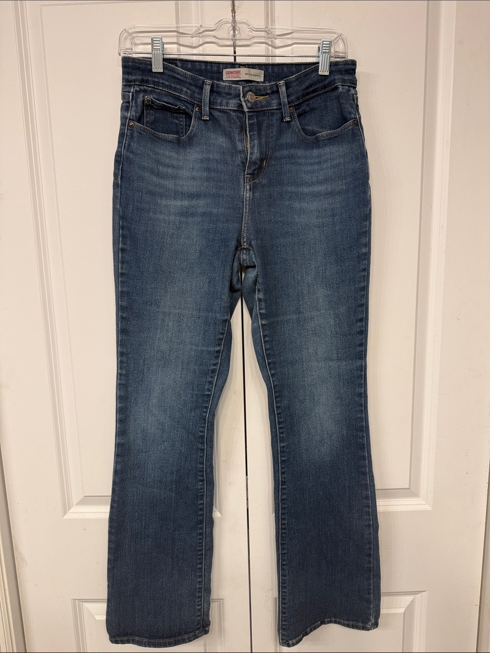 Signature by Levi Strauss Women's Bootcut Jeans in Medium Blue Wash